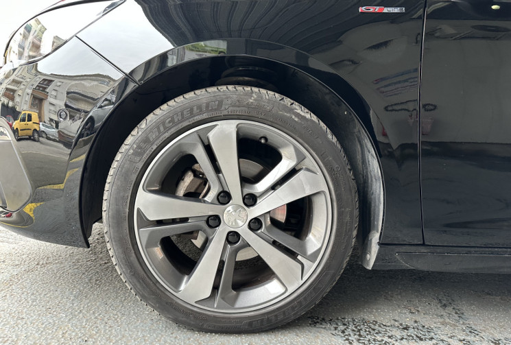 Peugeot 308 1.5 HDI 130 GT LINE BVA TOIT PANORAMIQUE