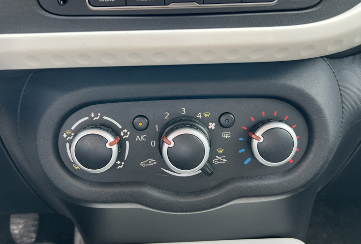 Renault TWINGO 0.9 Tce 90 Limited / Climatisation / Bluetooth / Entretien à Jour