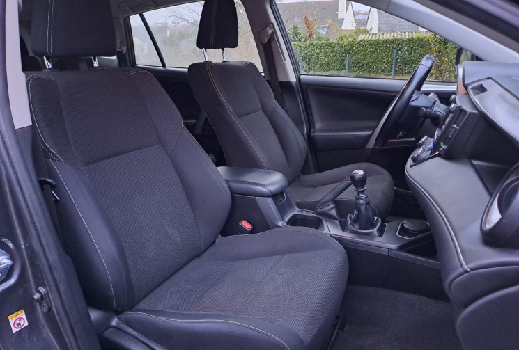 Toyota RAV4 143 D-4D Dynamic 2WD