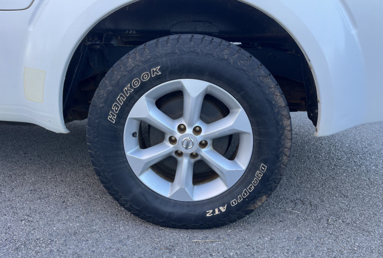 Nissan Navara D40 King Cab 190cv / nombreuses options 