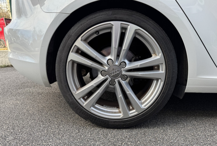 Audi A3 SPORTBACK S-line 1.4 TFSi 122 ch / Xenon / Sieges chauffants / Carnet d'entretien / Garantie