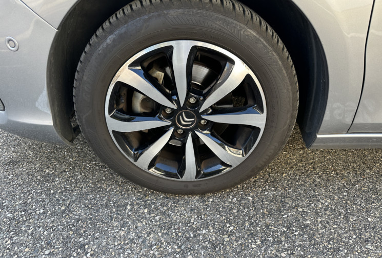 Citroën C4 PureTech 130ch Millenium EAT6 / Entretien 100% Citroen  / Courroie neuve