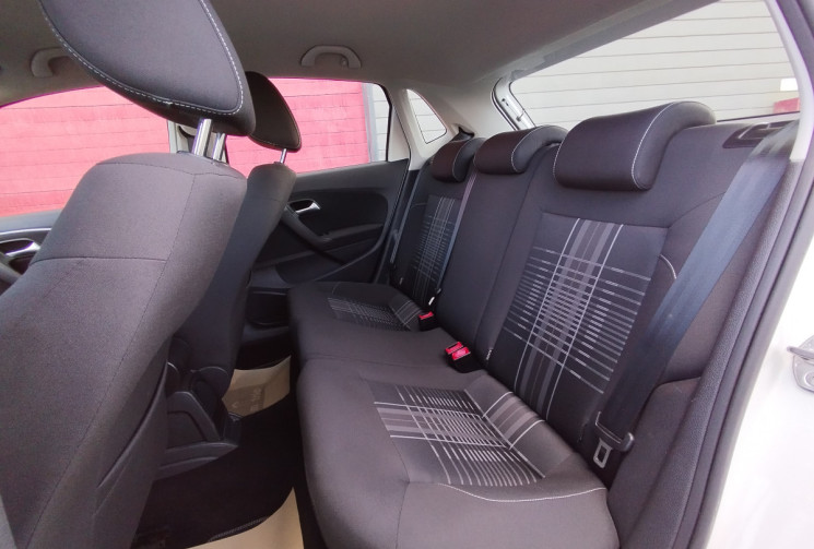 Volkswagen Polo (2) 1.4 TDi 90 S&S BlueMotion Technology Lounge 5P BVM5