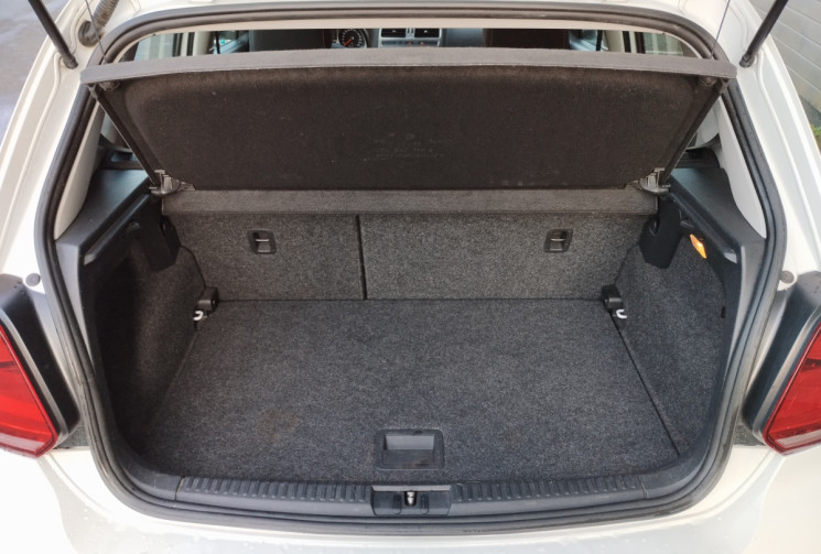 Volkswagen Polo (2) 1.4 TDi 90 S&S BlueMotion Technology Lounge 5P BVM5