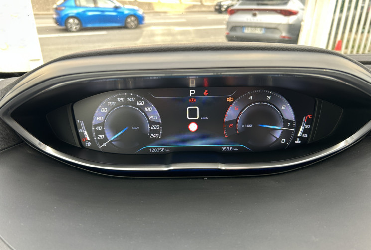 Peugeot 5008 II 2.0 BLUEHDI 180 Ch Allure Business EAT8 7 places * CAMERA * CARPLAY * GPS
