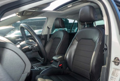 Volkswagen Golf  VII 1.4 TSI 150 DSG Carat toit ouvrant LED entretien 100% VW