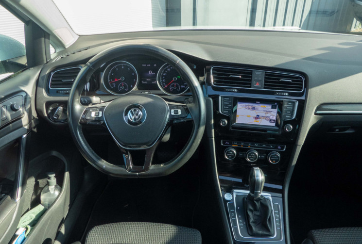 Volkswagen Golf  VII 1.4 TSI 150 DSG Carat toit ouvrant LED entretien 100% VW