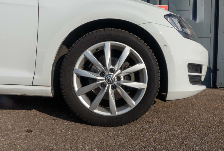 Volkswagen Golf  VII 1.4 TSI 150 DSG Carat toit ouvrant LED entretien 100% VW