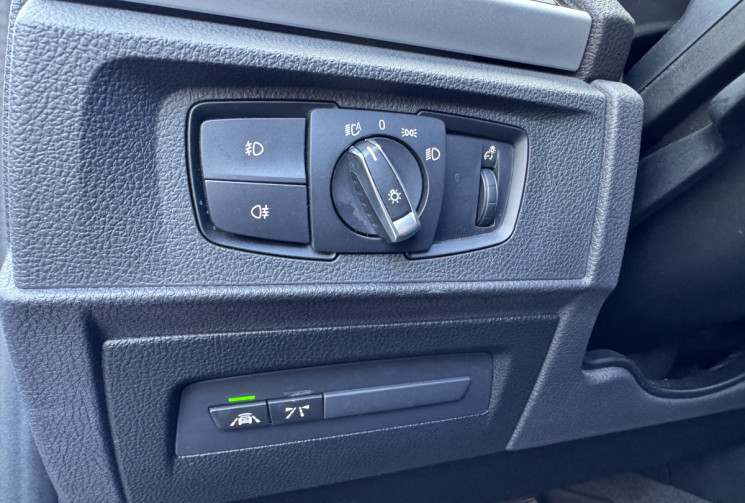 BMW Série 1 125i F21 LCI 218 ch Urban Chic BVA8 / Volant M Sport / Camera / Entretien BMW / 