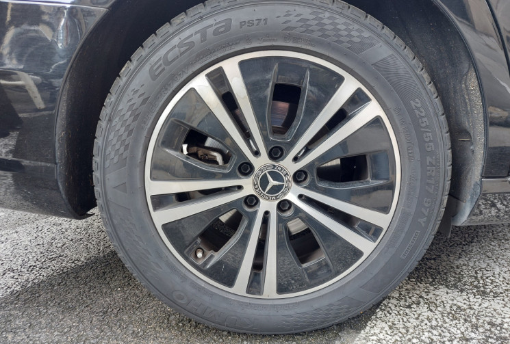 Mercedes CLASSE E 220 D 197 CH AVANTGARDE LINE 9G TRONIC  TOIT OUVRANT CAMERA 360°