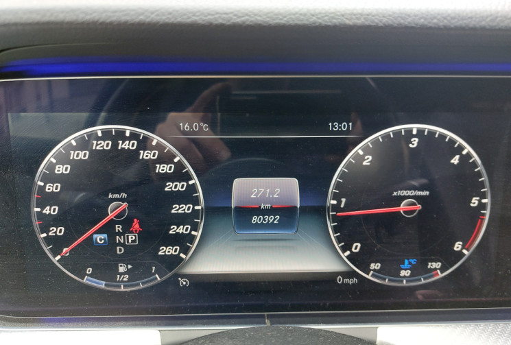 Mercedes CLASSE E 220 D 197 CH AVANTGARDE LINE 9G TRONIC  TOIT OUVRANT CAMERA 360°