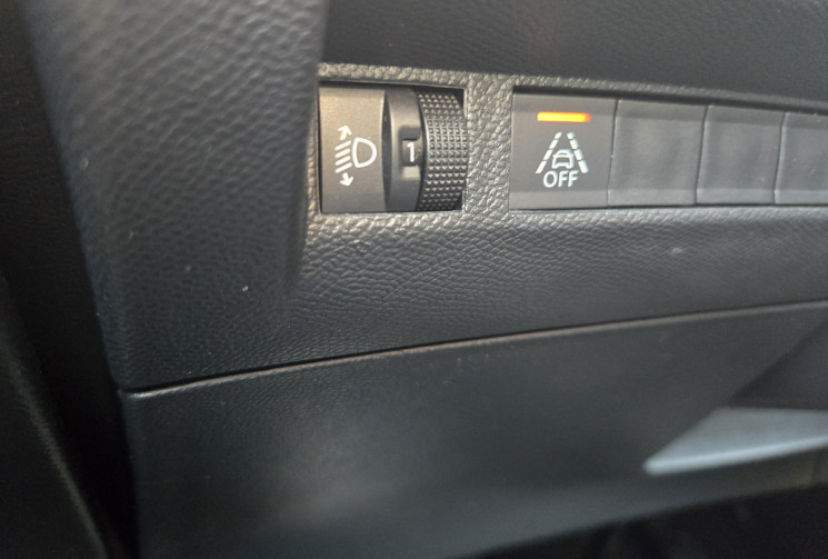 Peugeot 208 ACTIVE 1.5 Blue HDi S&S 100 cv * carplay * clim auto * tbe *