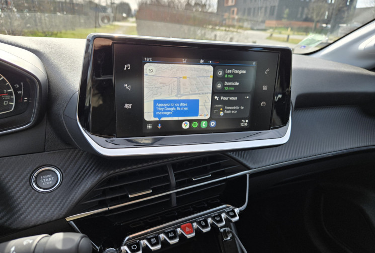 Peugeot 208 ACTIVE 1.5 Blue HDi S&S 100 cv * carplay * clim auto * tbe *