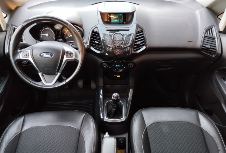 Ford Ecosport 1.0 EcoBoost 125 Titanium BVM5 + attelage