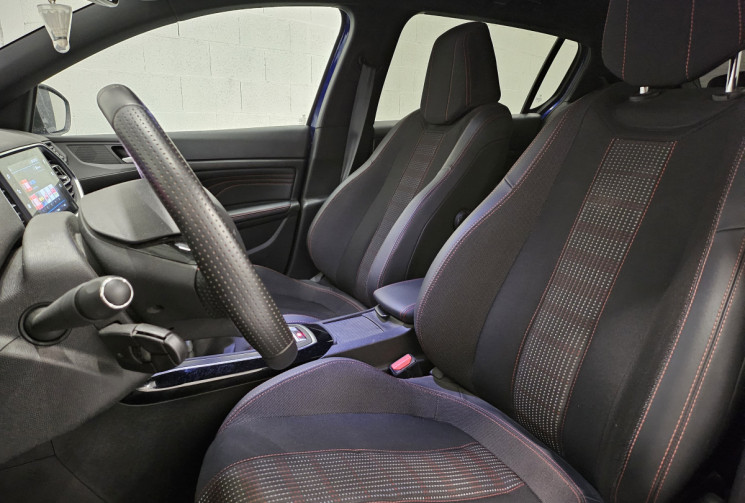 Peugeot 308  gt line130 cv / carplay / entretien peugeot