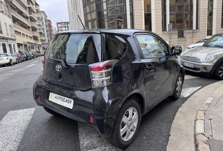 Toyota IQ 1.0 VVTI 68 CH BOITE AUTO 4 PLACES