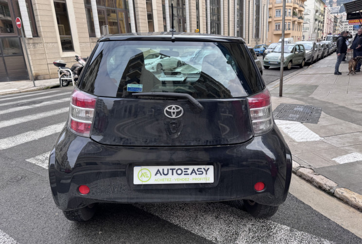 Toyota IQ 1.0 VVTI 68 CH BOITE AUTO 4 PLACES