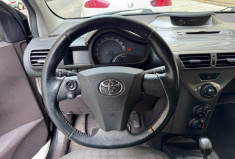Toyota IQ 1.0 VVTI 68 CH BOITE AUTO 4 PLACES