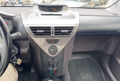 Toyota IQ 1.0 VVTI 68 CH BOITE AUTO 4 PLACES