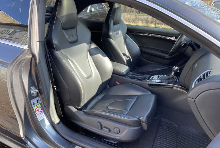 Audi RS5 4.2 V8 FSI 450 ch QUATTRO S Tronic 7/ 77000 km / Toit Ouvrant/ JA 20 / CUIR