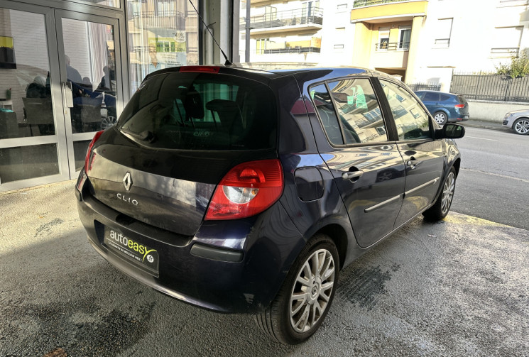 Renault CLIO 1.5 DCI 105 EXCEPTION BOITE 6 SEMI CUIR CLIM AUTO 