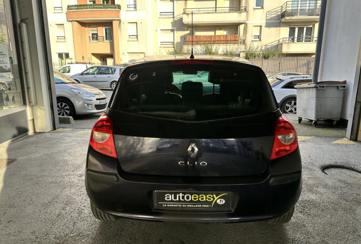 Renault CLIO 1.5 DCI 105 EXCEPTION BOITE 6 SEMI CUIR CLIM AUTO 