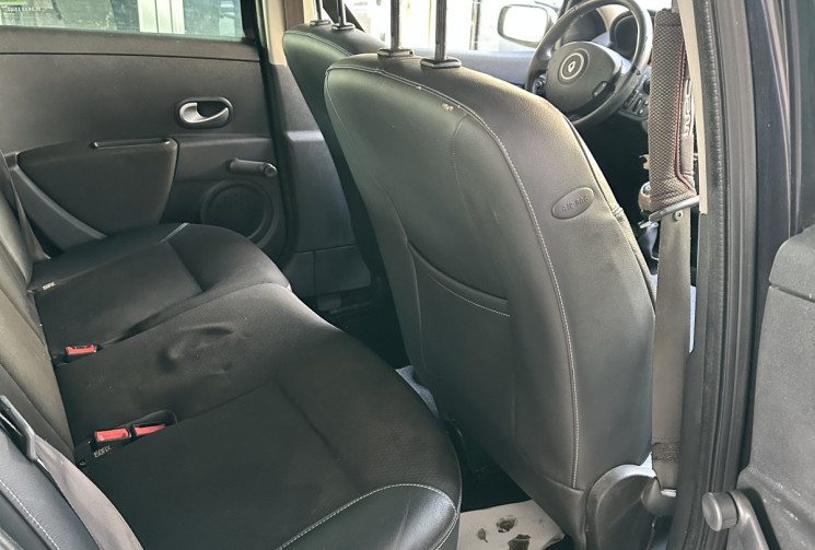 Renault CLIO 1.5 DCI 105 EXCEPTION BOITE 6 SEMI CUIR CLIM AUTO 