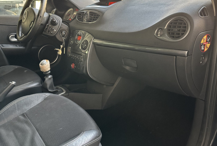 Renault CLIO 1.5 DCI 105 EXCEPTION BOITE 6 SEMI CUIR CLIM AUTO 