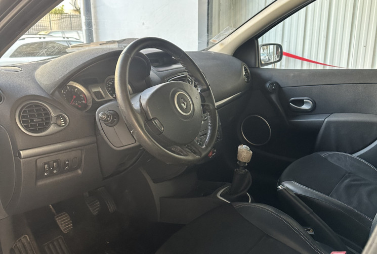Renault CLIO 1.5 DCI 105 EXCEPTION BOITE 6 SEMI CUIR CLIM AUTO 