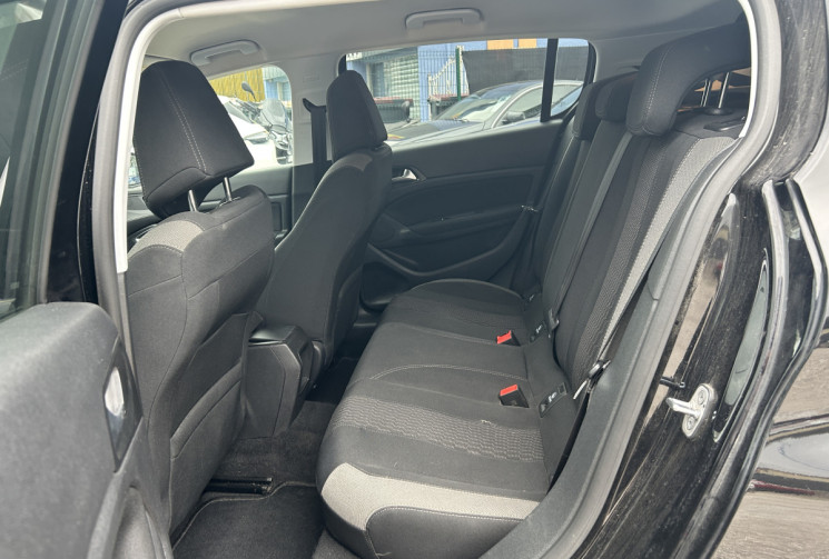 PEUGEOT 308 II 1.6 BLUEHDI 120 Ch STYLE 