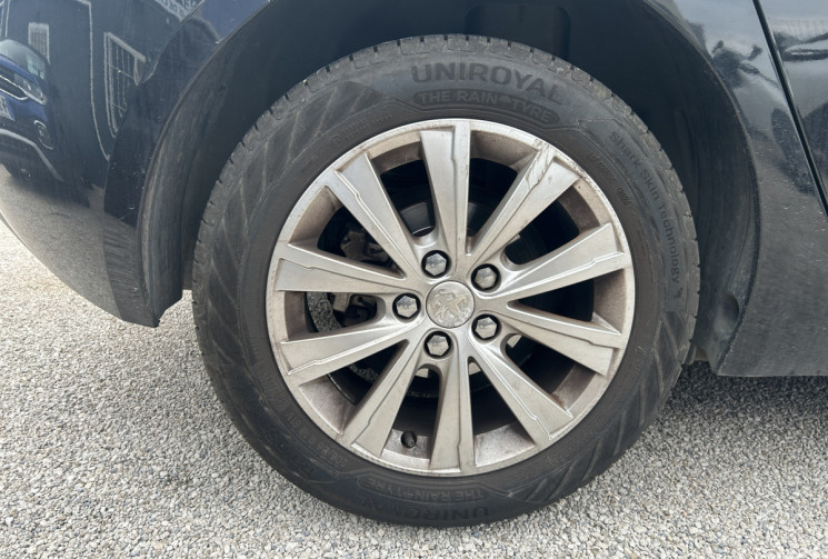 PEUGEOT 308 II 1.6 BLUEHDI 120 Ch STYLE 