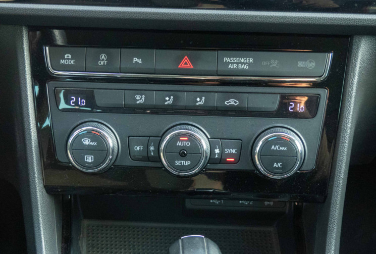 SEAT Leon 1.5 TSI 150 FR DSG / Caméra Virtual Cockpit Keyless Mode de conduite Full Link
