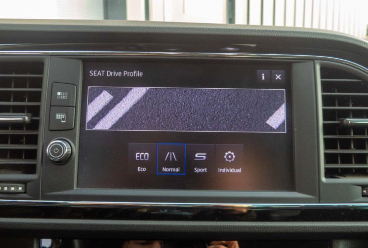SEAT Leon 1.5 TSI 150 FR DSG / Caméra Virtual Cockpit Keyless Mode de conduite Full Link