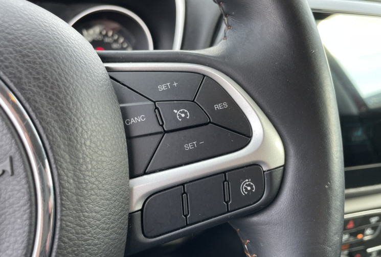 Jeep COMPASS LIMITED 120 cv 1.6 CRD * Carplay * Caméra * Attelage * Cuir * Sièges Chauffants * 2WD