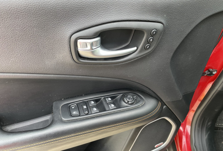 Jeep COMPASS LIMITED 120 cv 1.6 CRD * Carplay * Caméra * Attelage * Cuir * Sièges Chauffants * 2WD