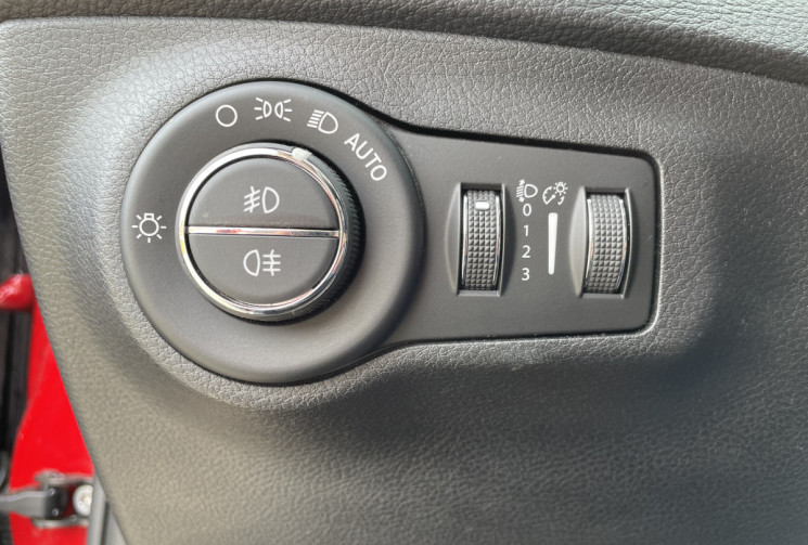 Jeep COMPASS LIMITED 120 cv 1.6 CRD * Carplay * Caméra * Attelage * Cuir * Sièges Chauffants * 2WD