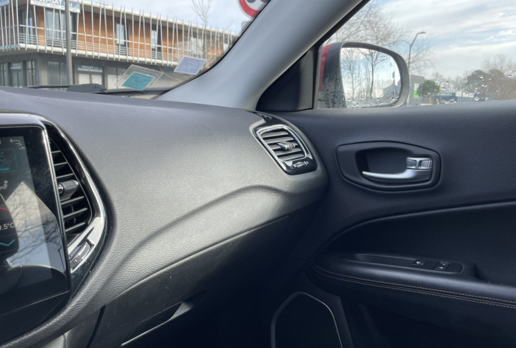 Jeep COMPASS LIMITED 120 cv 1.6 CRD * Carplay * Caméra * Attelage * Cuir * Sièges Chauffants * 2WD