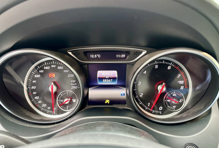 Mercedes GLA 200 1.6i 156 INSPIRATION + OPTIONS * ENTRETIEN FULL MERCEDES * CT OK * GARANTIE 6 MOIS