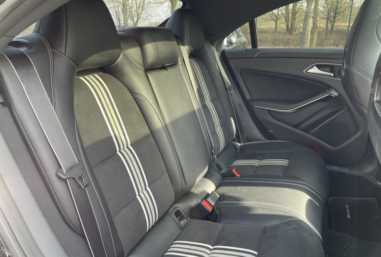 Mercedes CLA 250 211 ch WhiteArt Edition