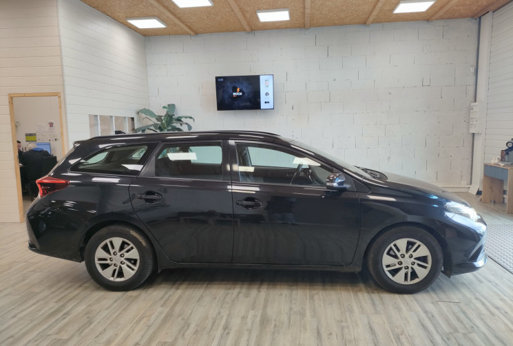 TOYOTA AURIS Touring Sports 90 D-4D Tendance