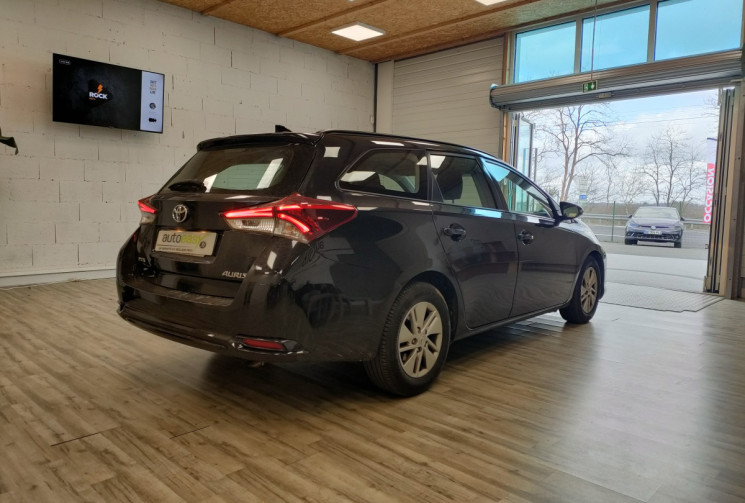 TOYOTA AURIS Touring Sports 90 D-4D Tendance