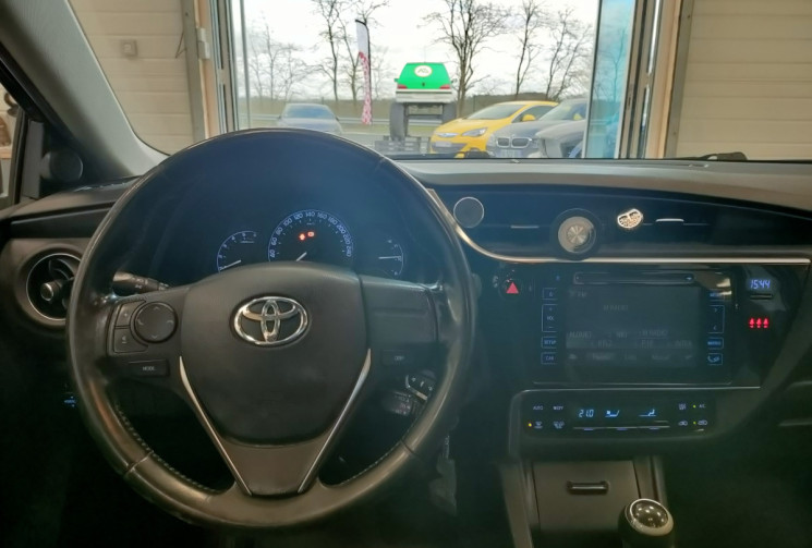 TOYOTA AURIS Touring Sports 90 D-4D Tendance