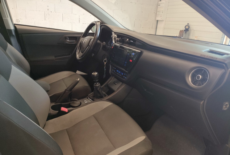 TOYOTA AURIS Touring Sports 90 D-4D Tendance
