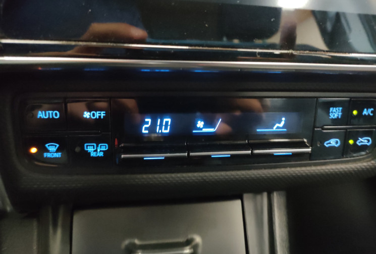 TOYOTA AURIS Touring Sports 90 D-4D Tendance