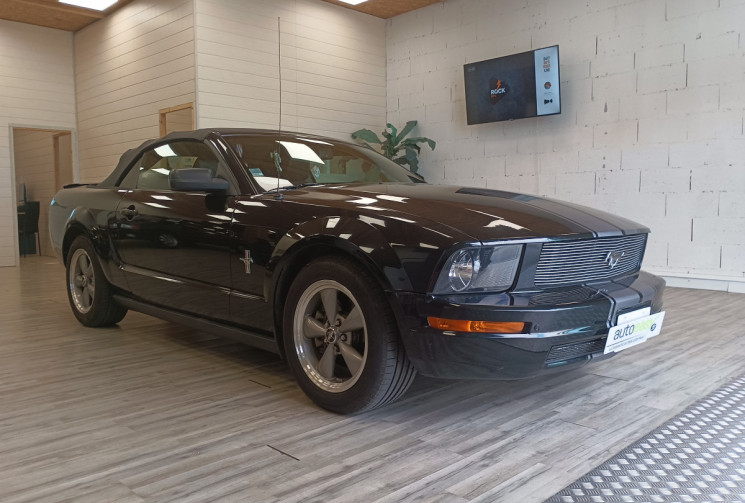 Ford MUSTANG Coupé cabriolet  4.0 V6 214 cv Boîte auto éthanol