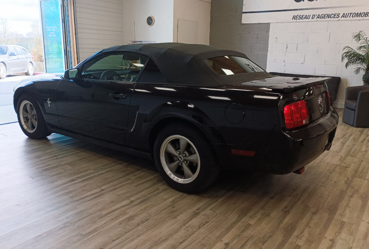 Ford MUSTANG Coupé cabriolet  4.0 V6 214 cv Boîte auto éthanol