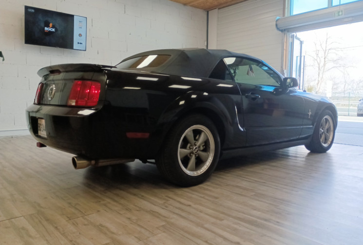 Ford MUSTANG Coupé cabriolet  4.0 V6 214 cv Boîte auto éthanol