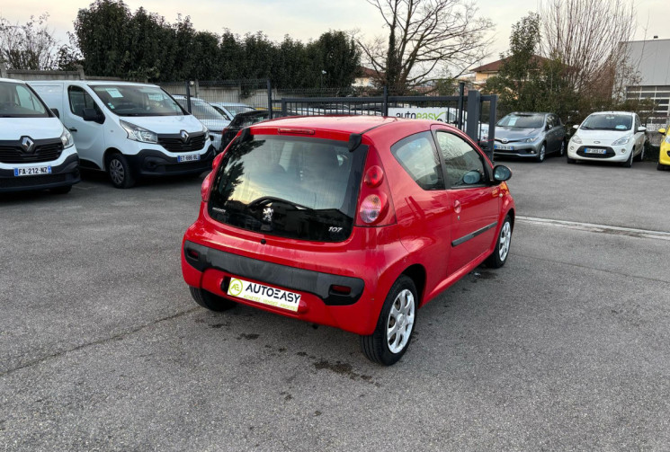 Peugeot 107 1.0 Trendy / Boite auto / Clim