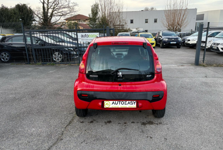 Peugeot 107 1.0 Trendy / Boite auto / Clim