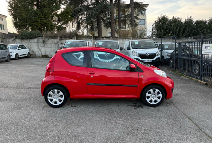 Peugeot 107 1.0 Trendy / Boite auto / Clim